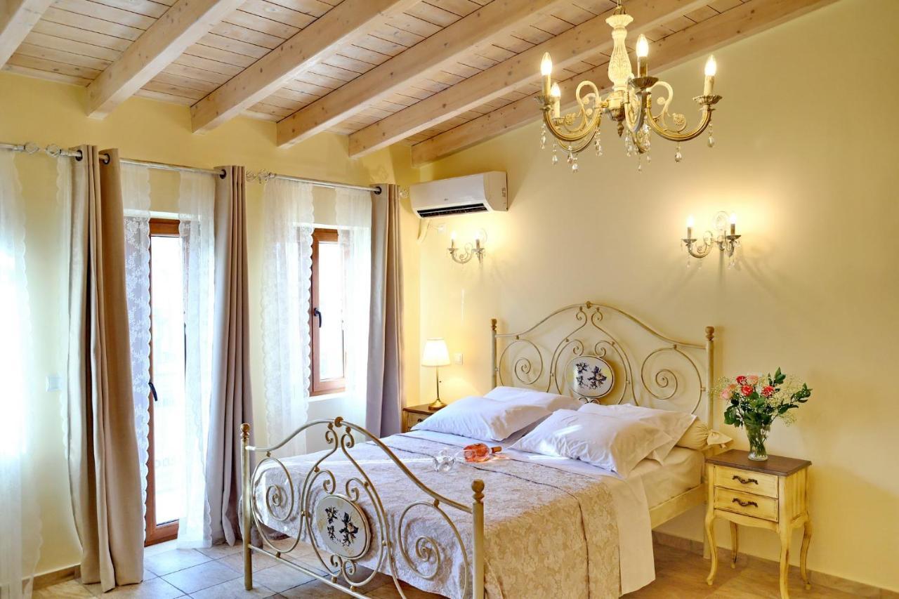 Castellmare Apartment Nafpaktos Bagian luar foto