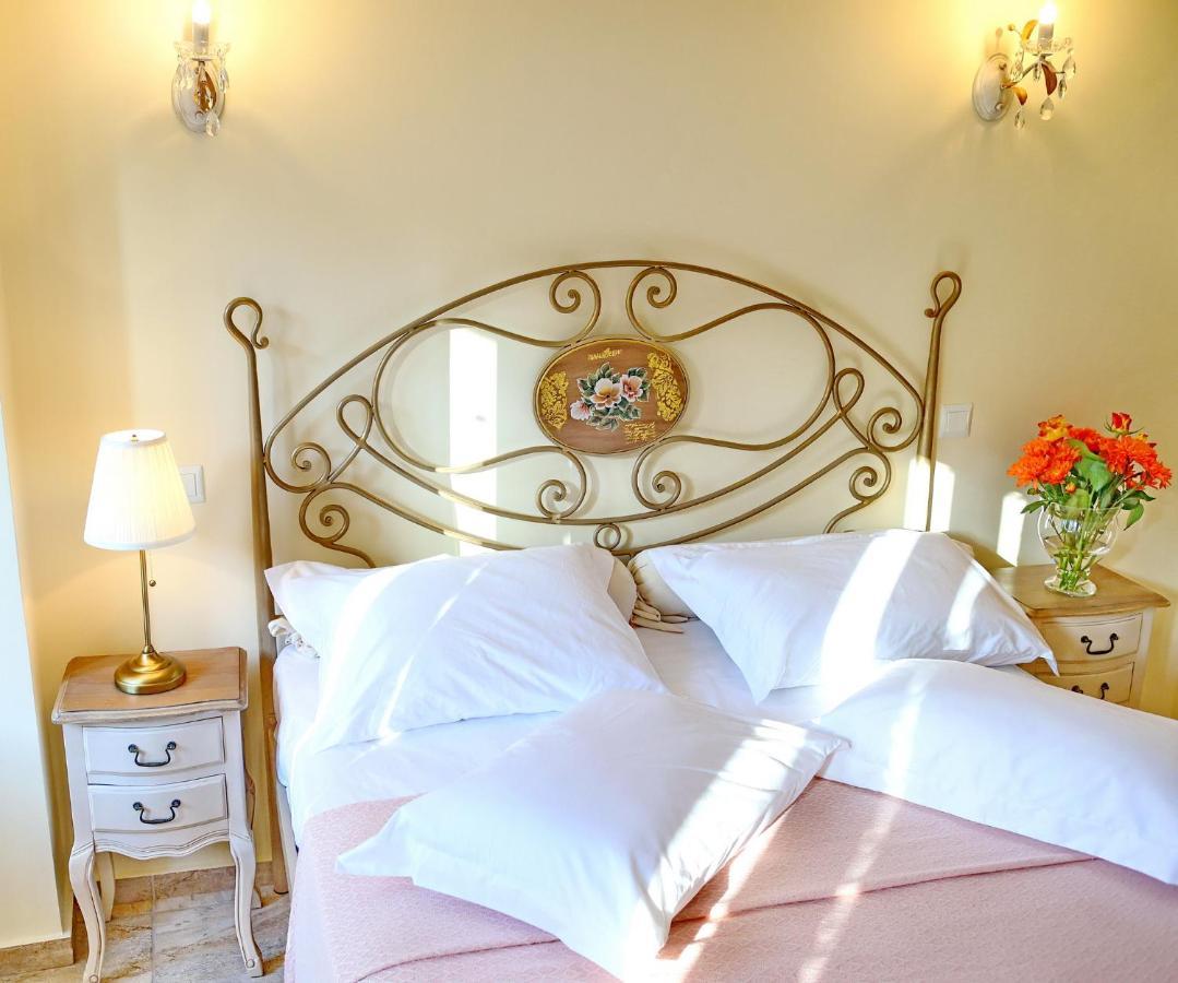 Castellmare Apartment Nafpaktos Bagian luar foto